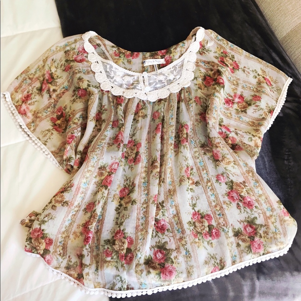 Floral top